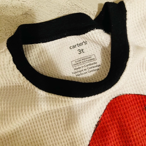 Carter’s thermal Christmas polar bear shirt - Picture 3 of 3